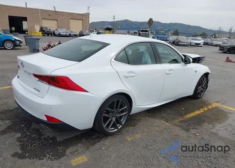 2018 Lexus Is 300 z USA, uszkodzony, nr VIN JTHBA1D24J5073933